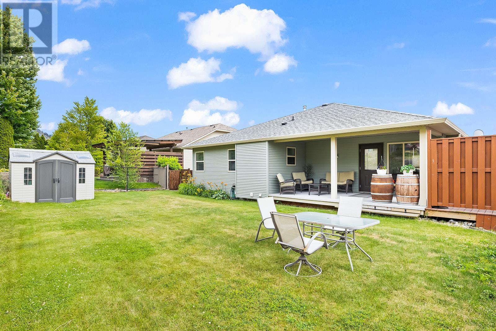  1520 Feedham Avenue, Kelowna