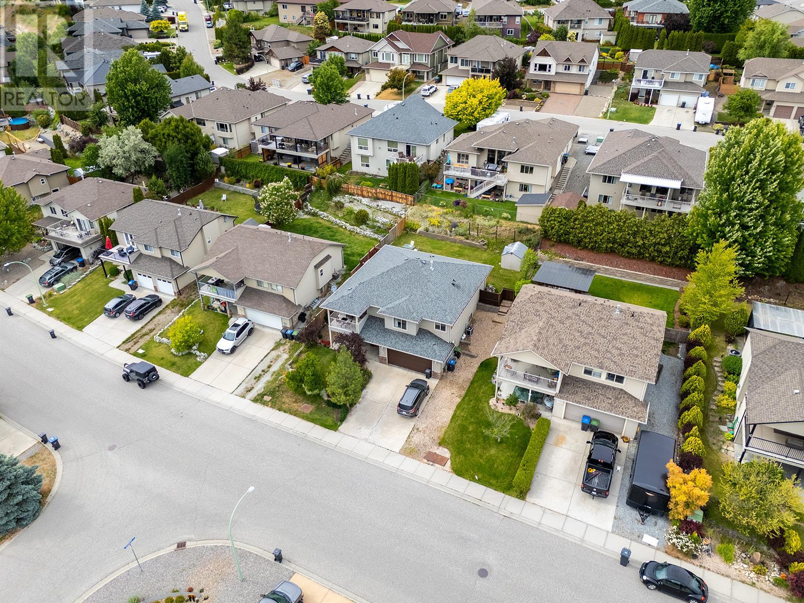  1520 Feedham Avenue, Kelowna