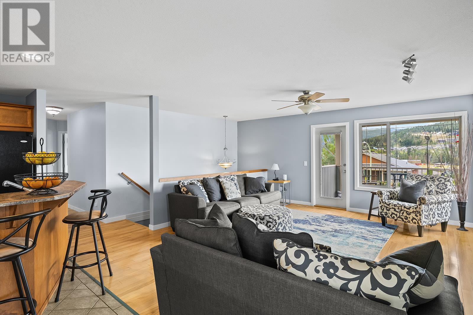  1520 Feedham Avenue, Kelowna