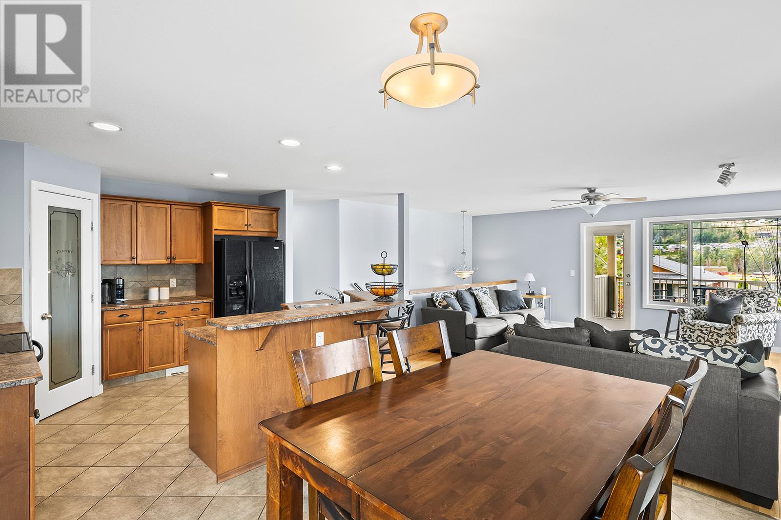  1520 Feedham Avenue, Kelowna