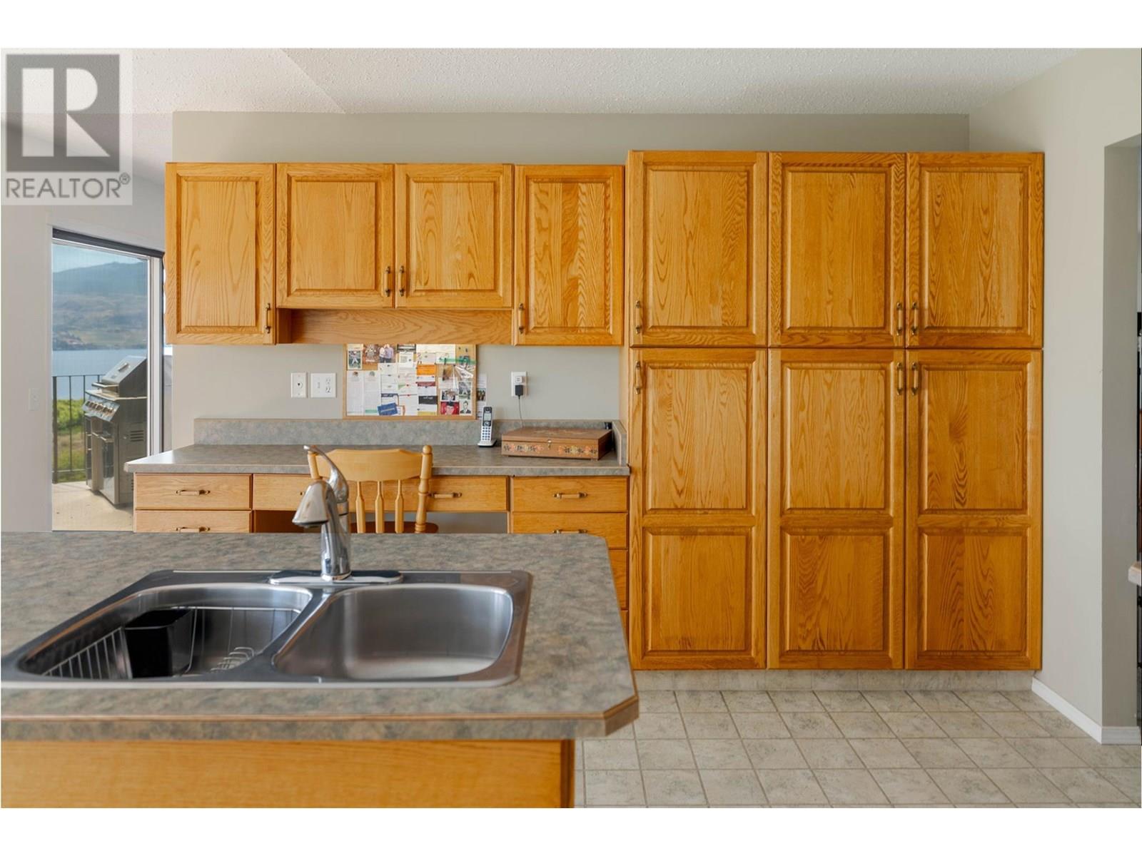  1049 Kelly Drive, West Kelowna