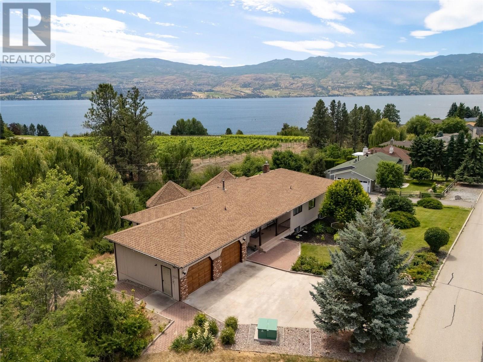  1049 Kelly Drive, West Kelowna