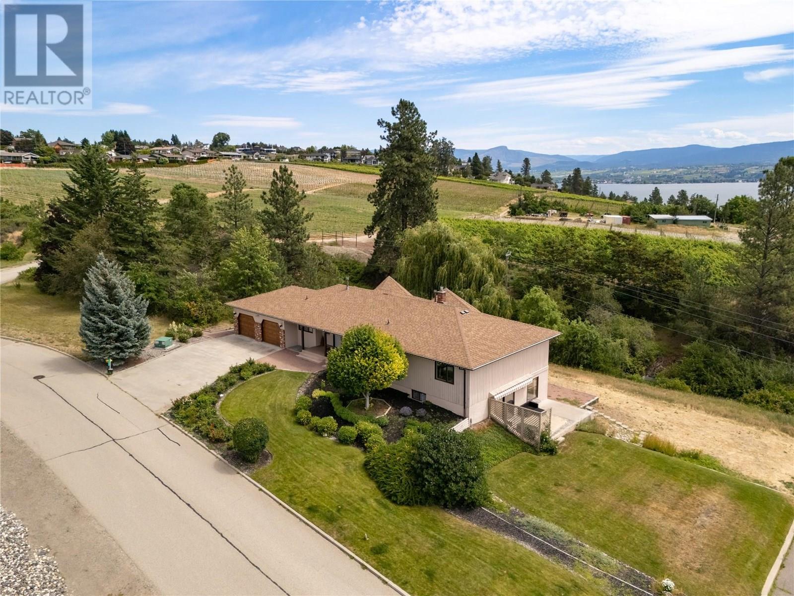  1049 Kelly Drive, West Kelowna