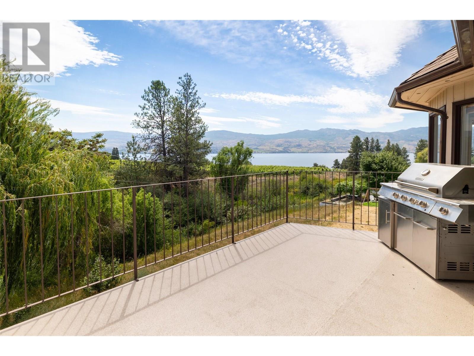  1049 Kelly Drive, West Kelowna