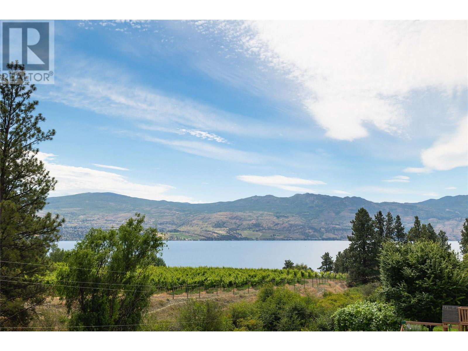  1049 Kelly Drive, West Kelowna