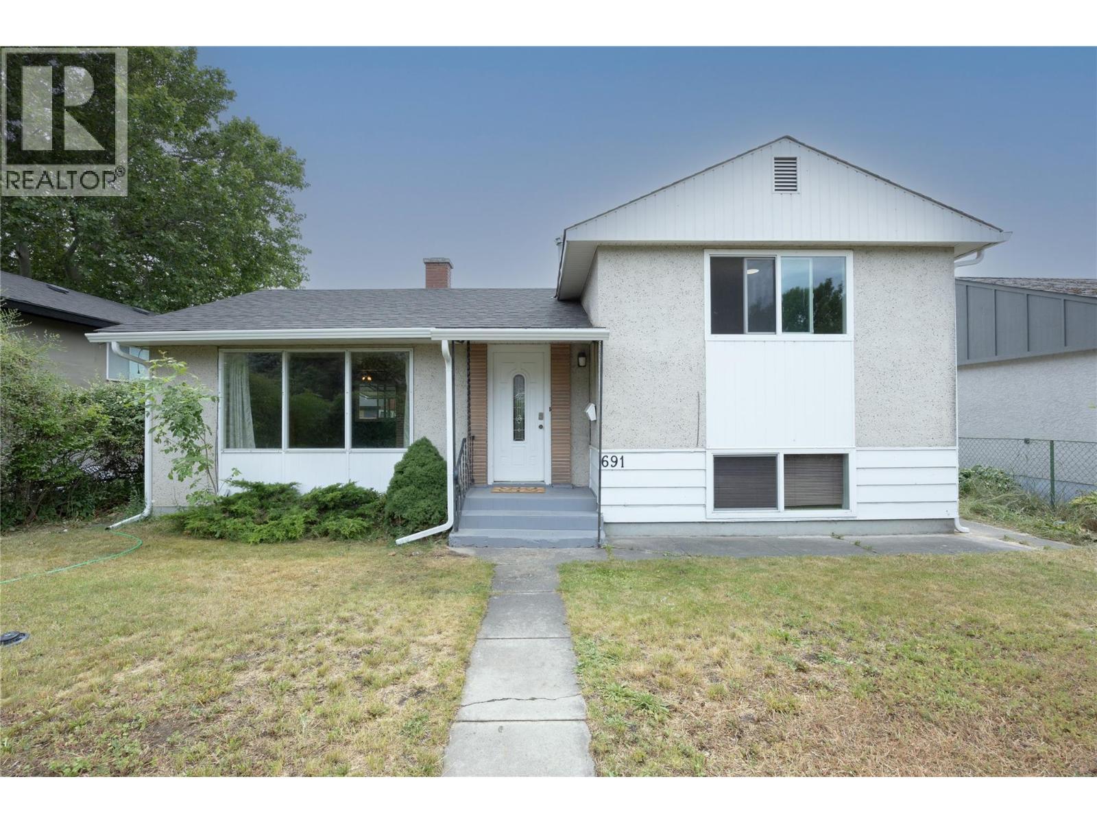  691 Bay Avenue, Kelowna