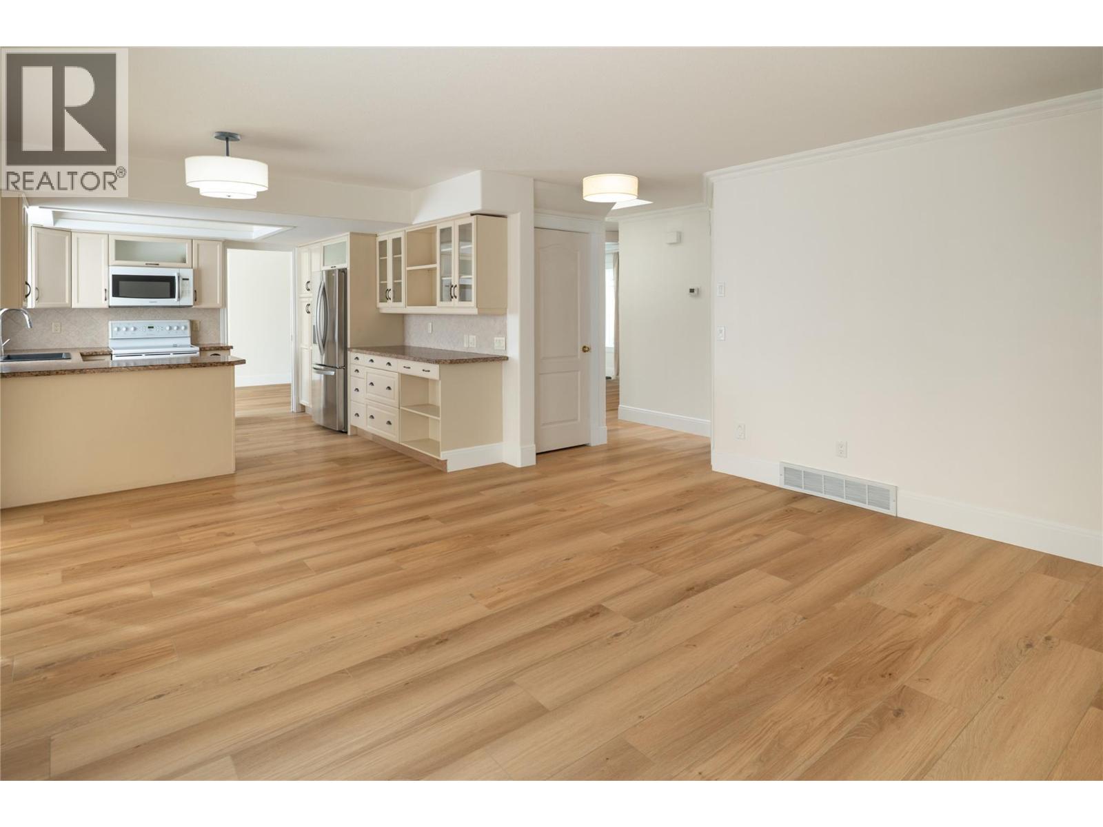  4018 LOGIE Court, Kelowna