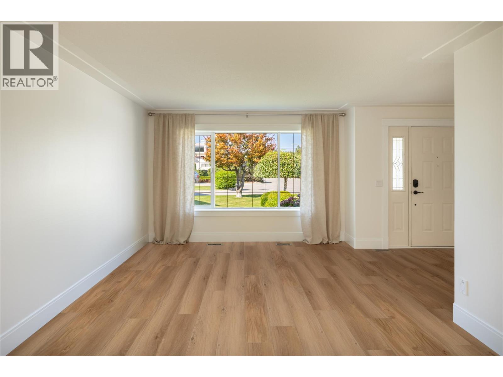 4018 LOGIE Court, Kelowna