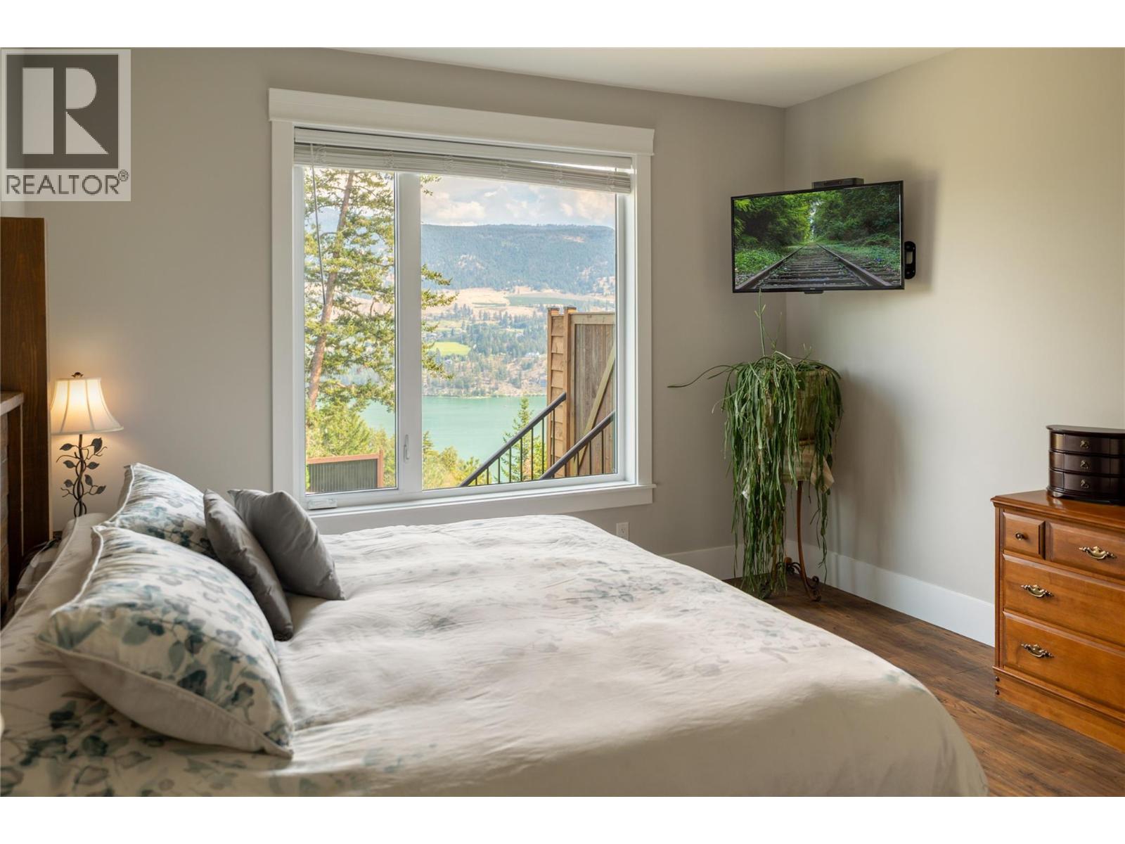  13137 Cliffstone Court, Lake Country