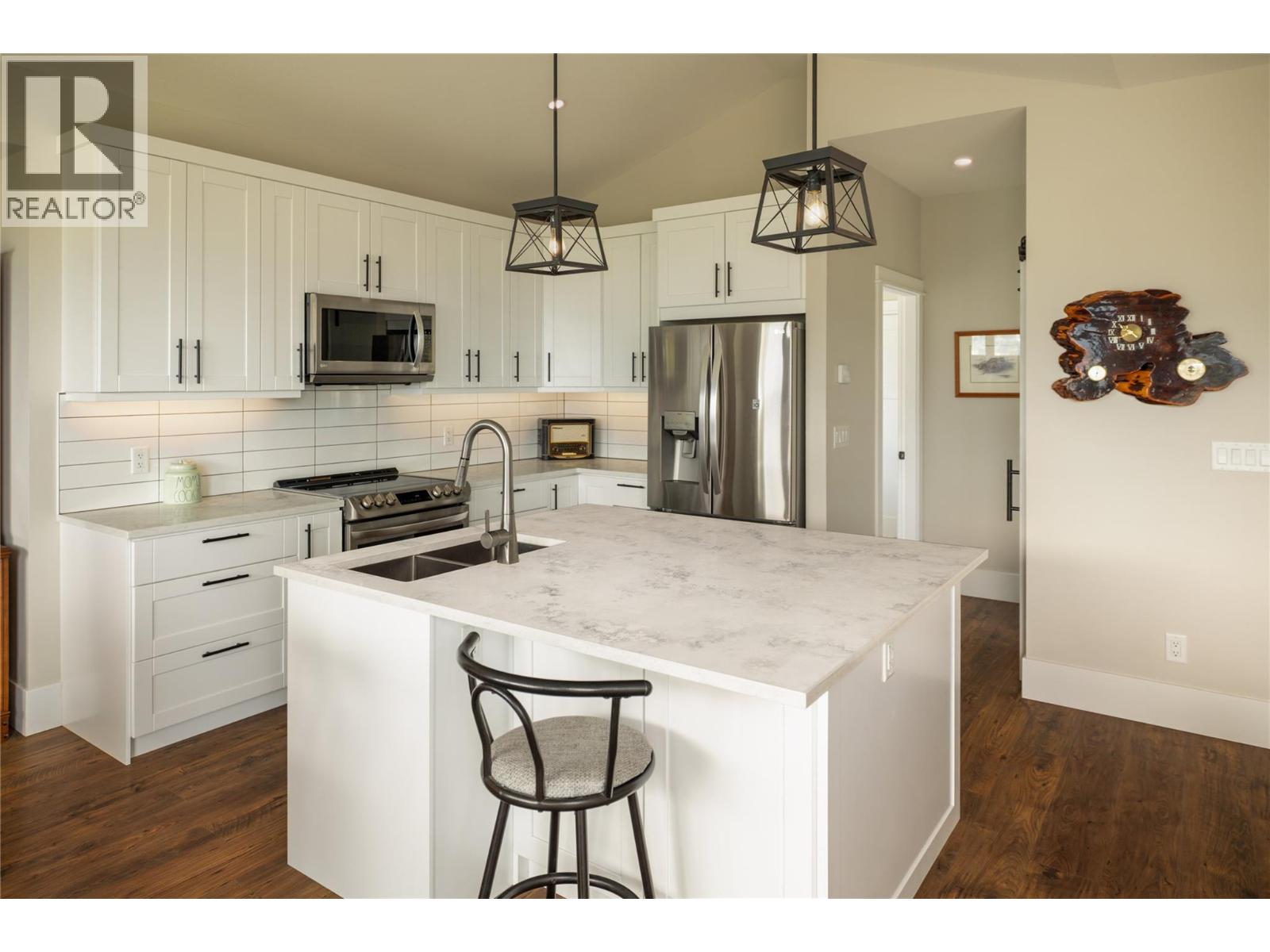  13137 Cliffstone Court, Lake Country