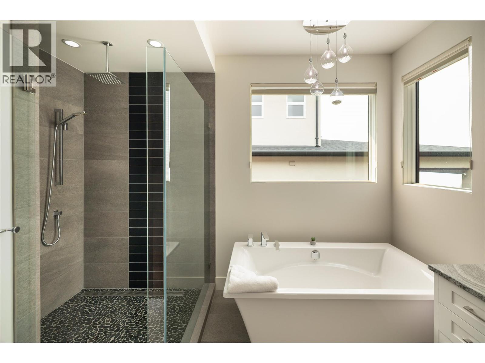  5640 Mountainside Drive, Kelowna