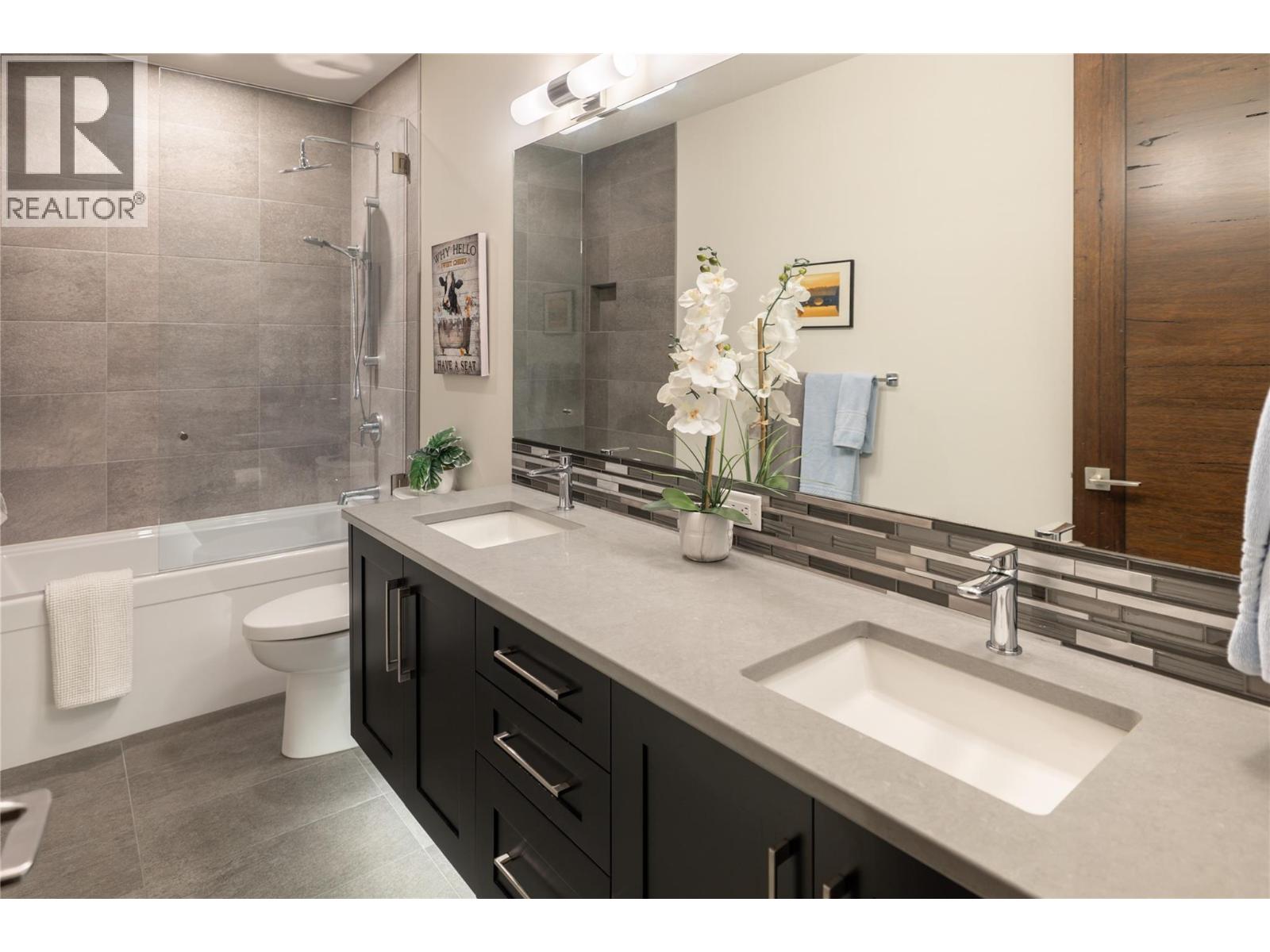  5640 Mountainside Drive, Kelowna