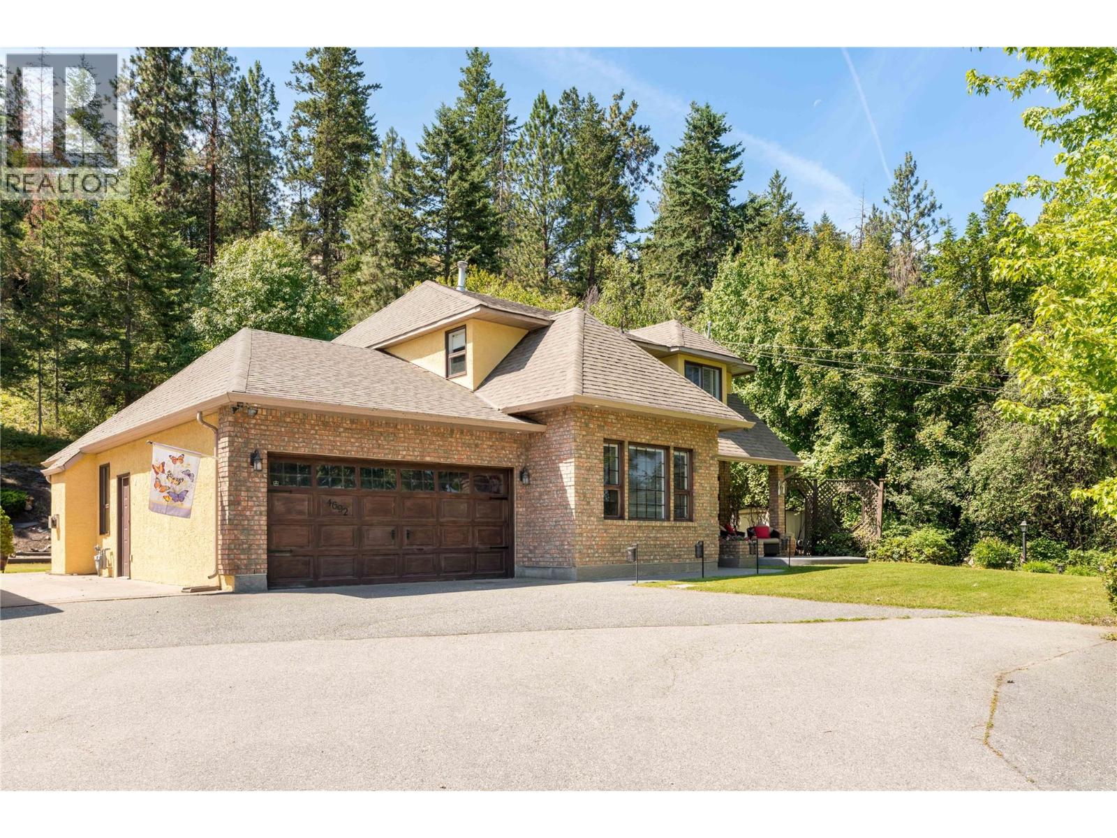  4692 GORDON Drive, Kelowna