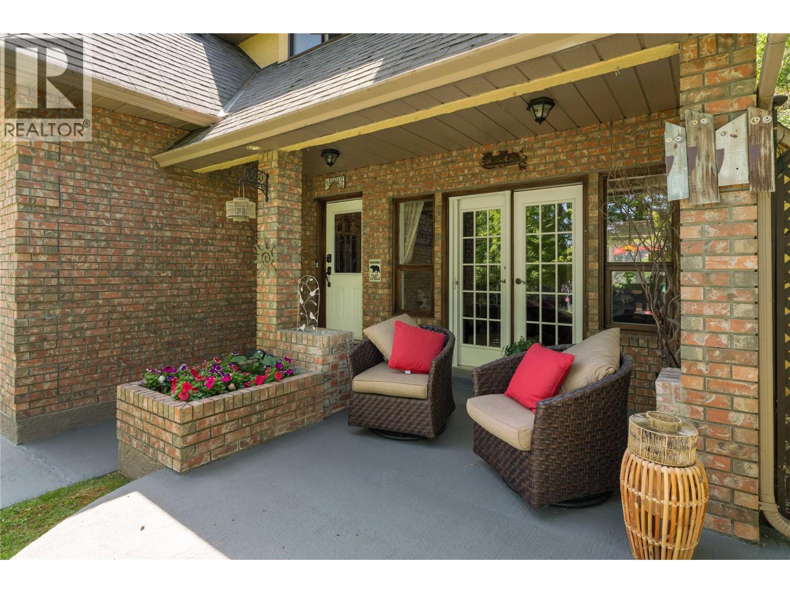  4692 GORDON Drive, Kelowna