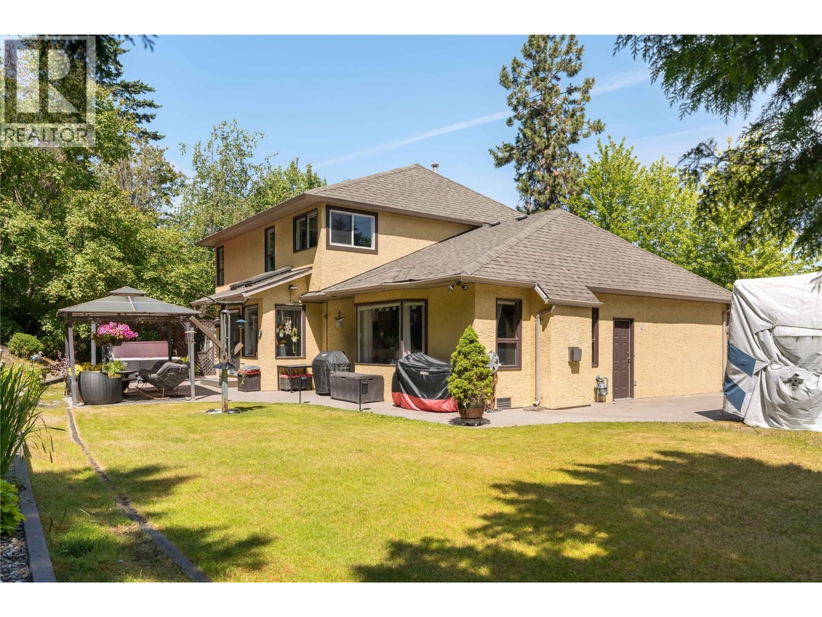  4692 GORDON Drive, Kelowna