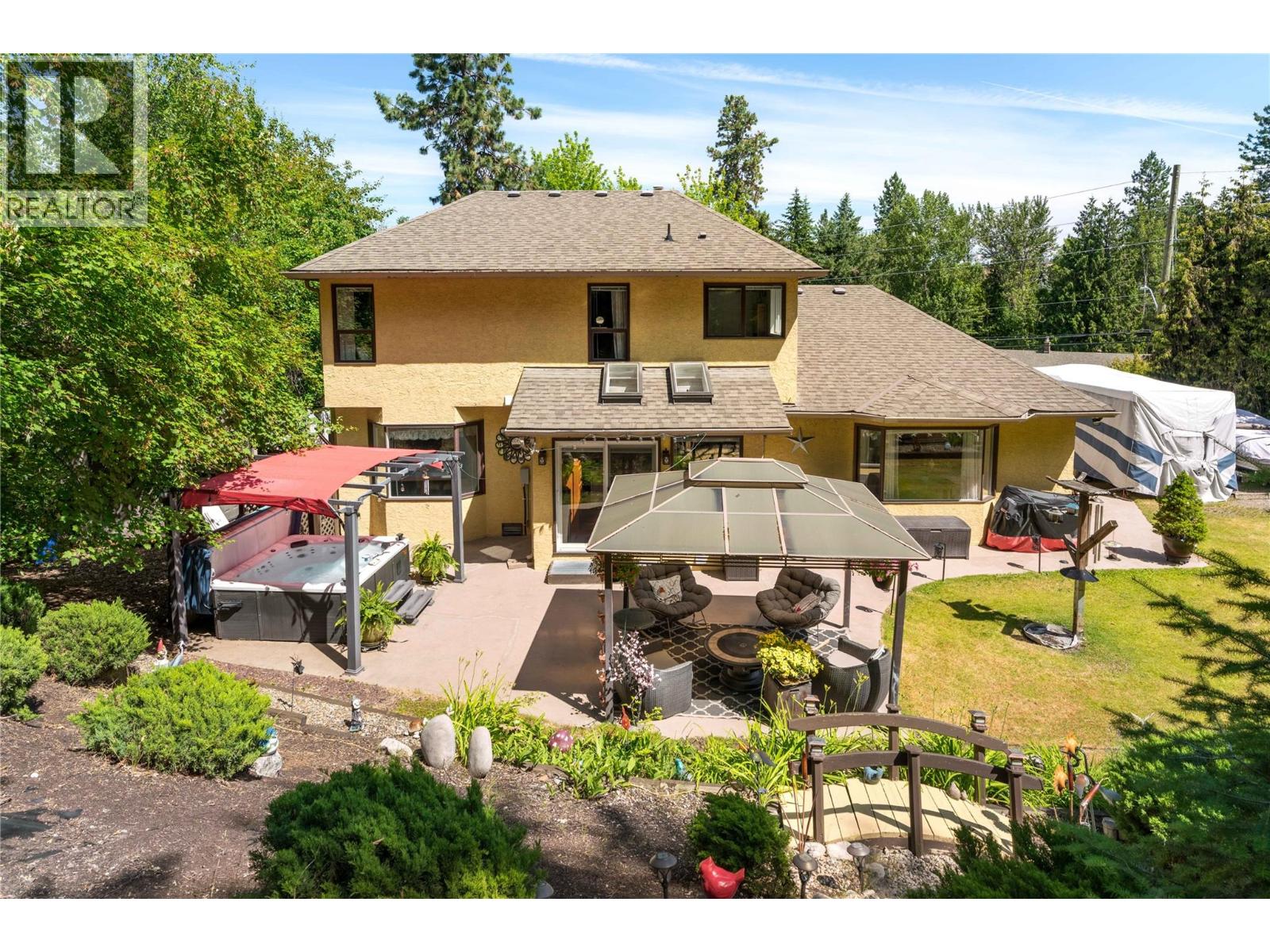  4692 GORDON Drive, Kelowna