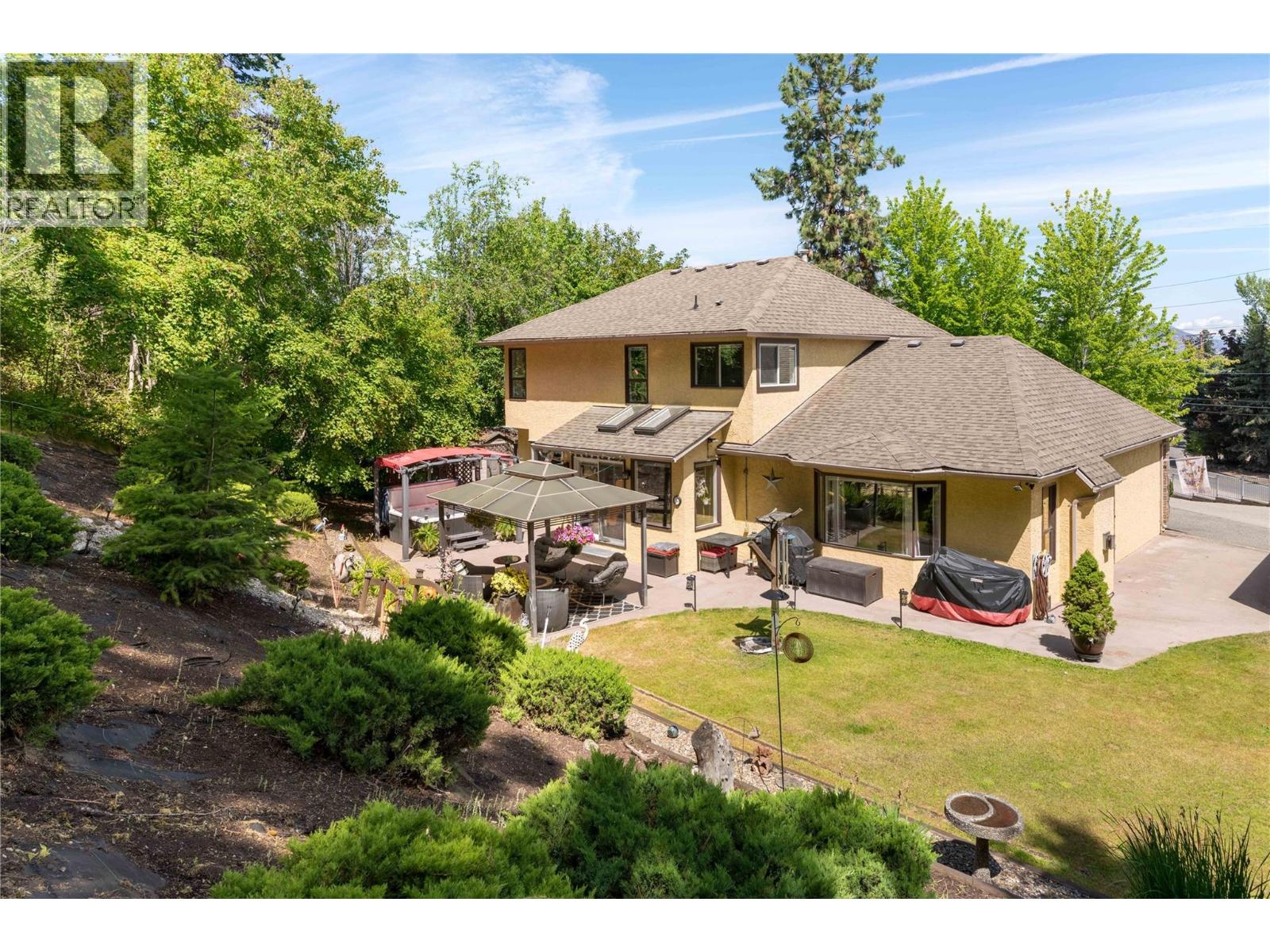  4692 GORDON Drive, Kelowna