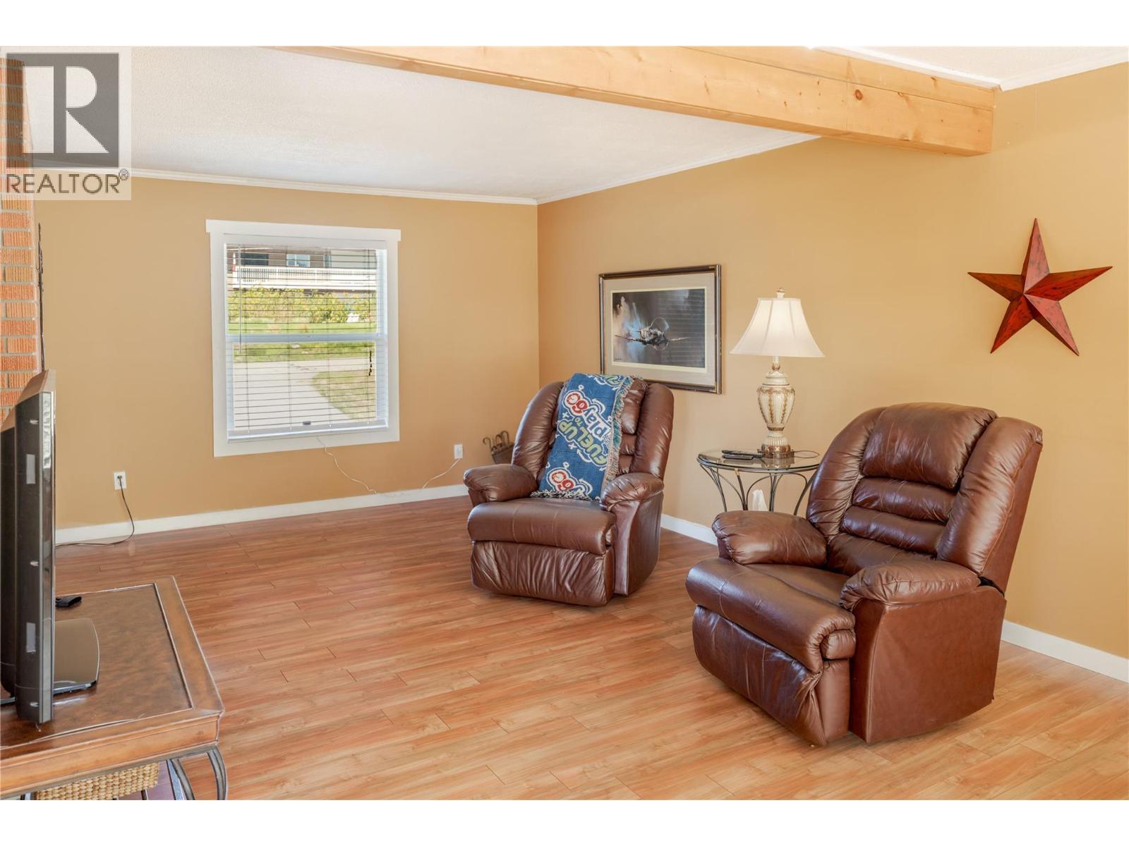  833 HAWTHORNE Road, West Kelowna