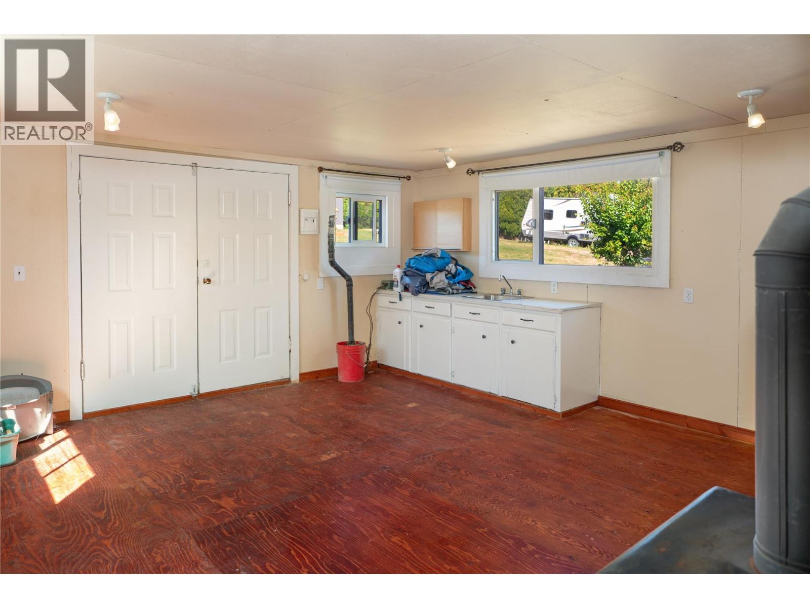  833 HAWTHORNE Road, West Kelowna