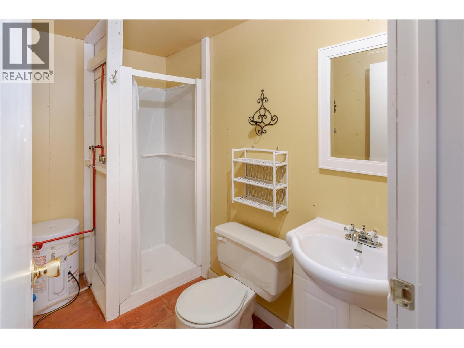  833 HAWTHORNE Road, West Kelowna