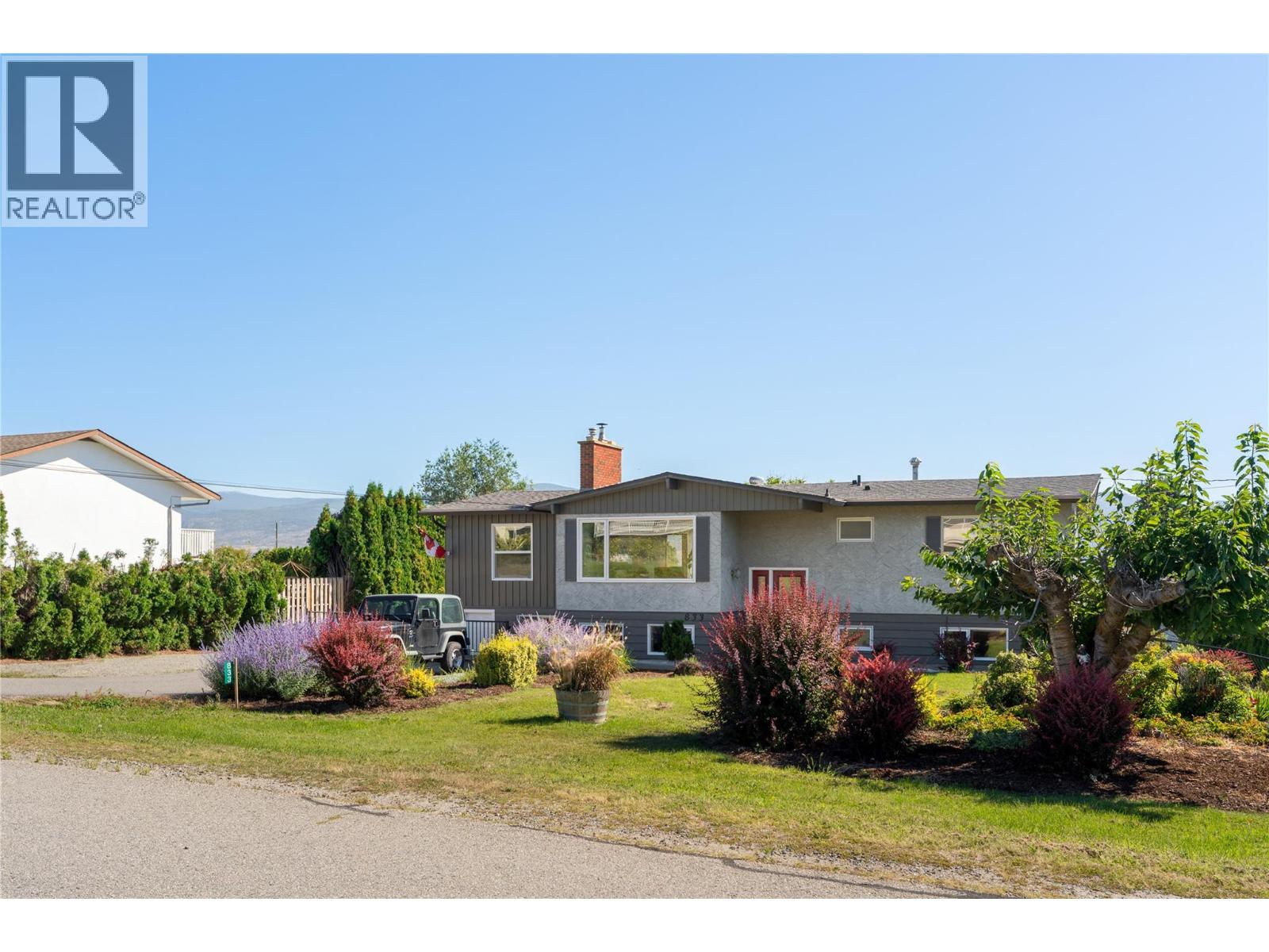  833 HAWTHORNE Road, West Kelowna