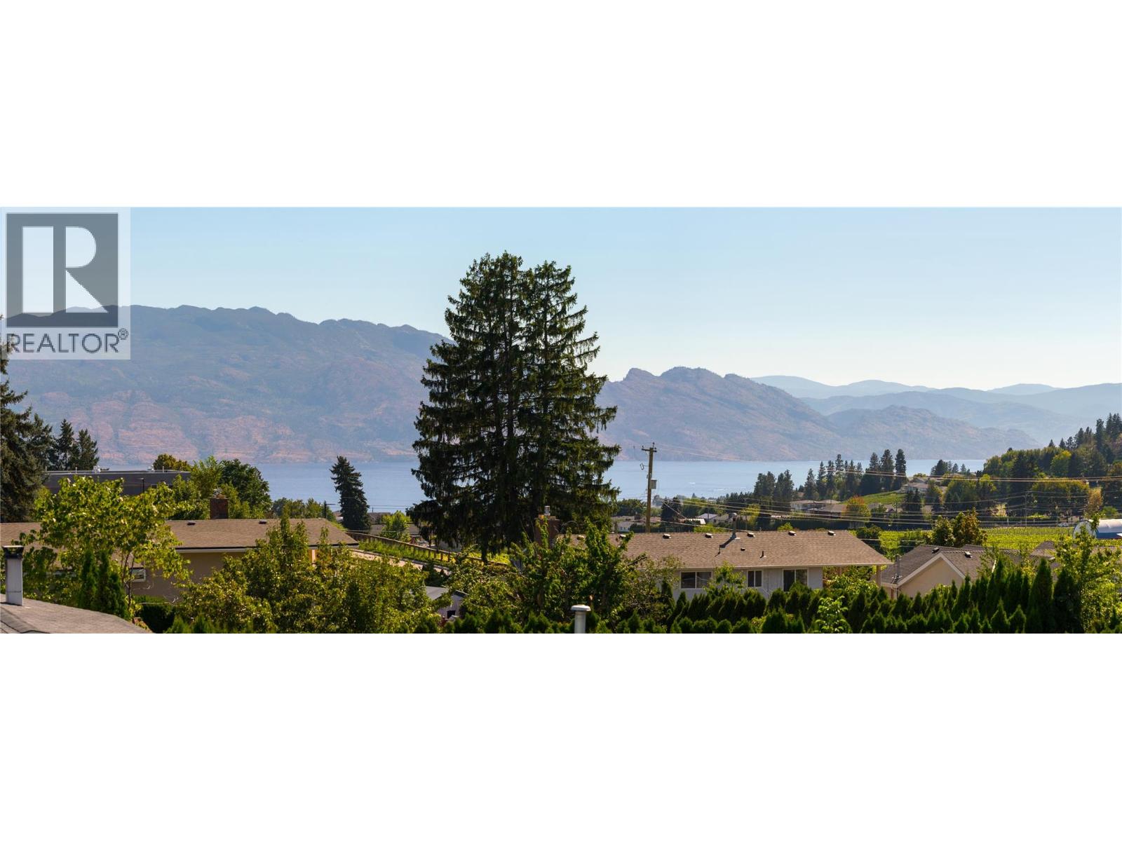  833 HAWTHORNE Road, West Kelowna
