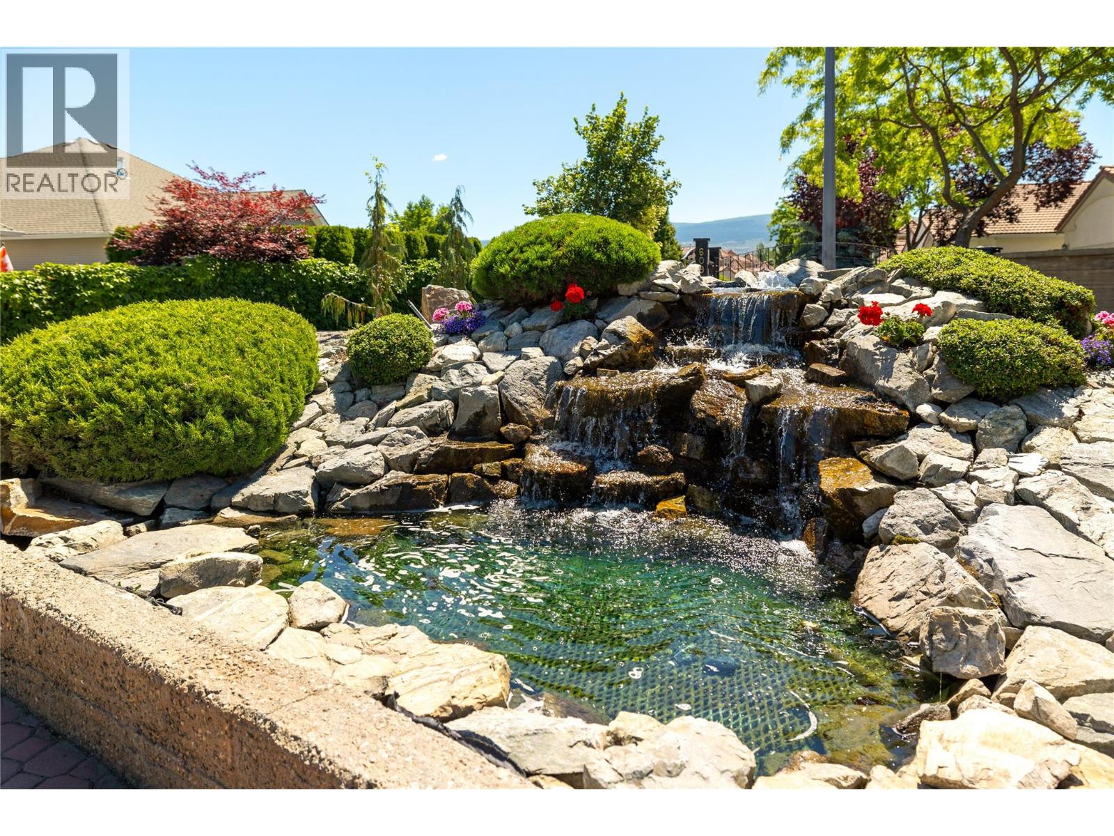 175 609 TRUSWELL Road, Kelowna