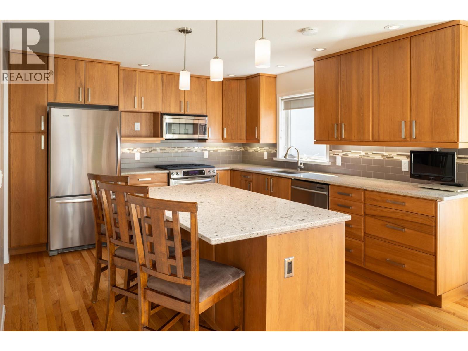 175 609 TRUSWELL Road, Kelowna