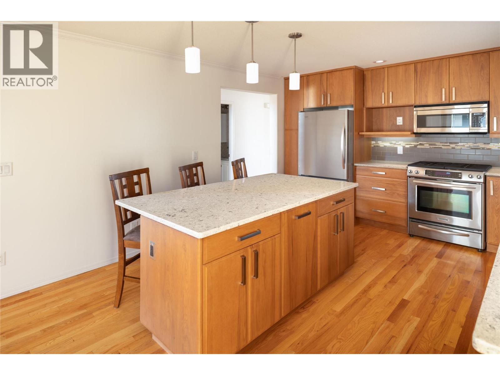 175 609 TRUSWELL Road, Kelowna