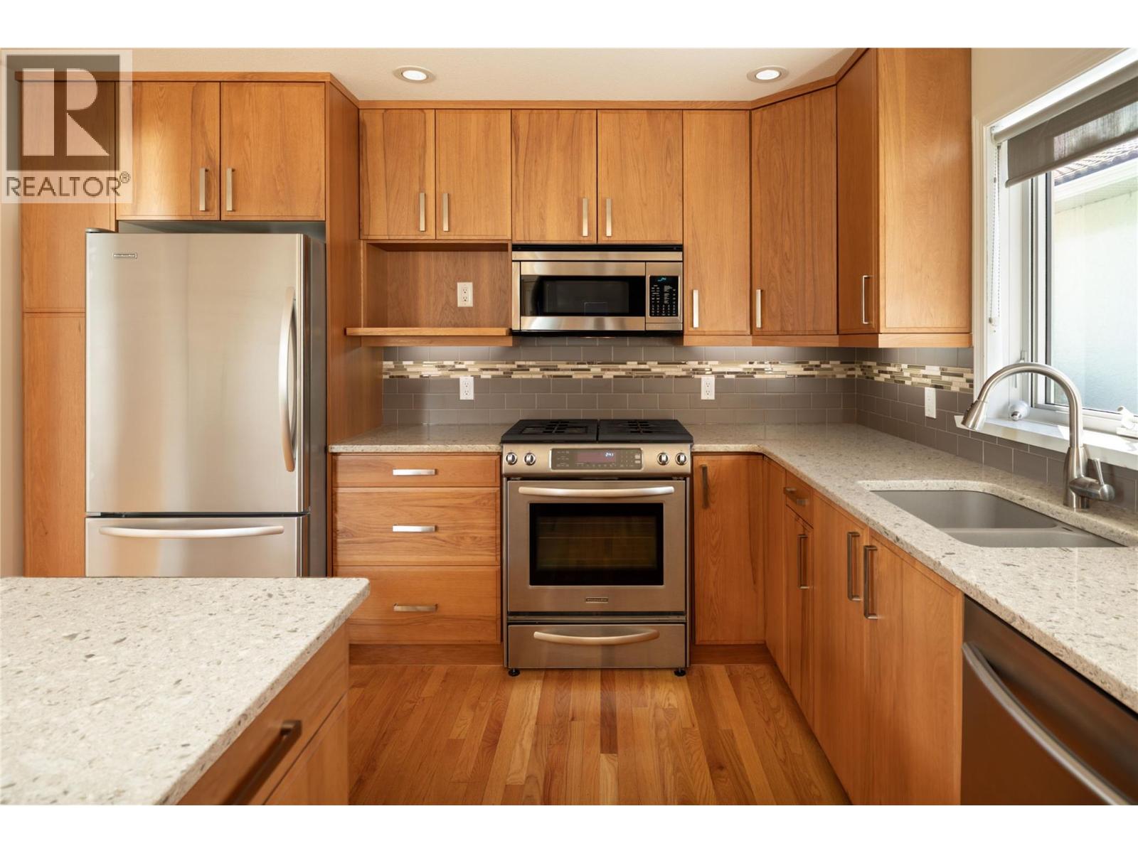 175 609 TRUSWELL Road, Kelowna