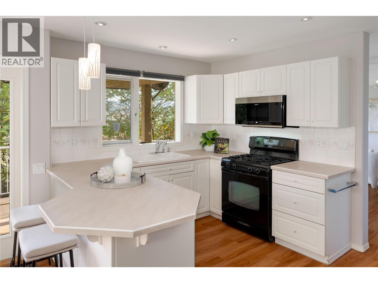 16 980 DILWORTH Drive, Kelowna