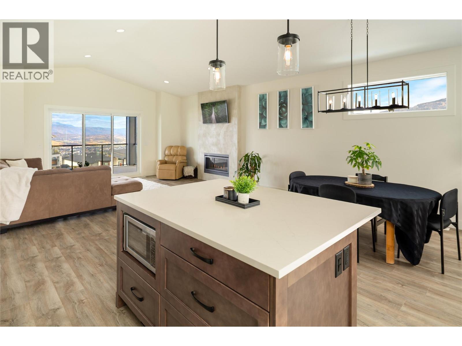  2203 LAVETTA Drive, Kelowna