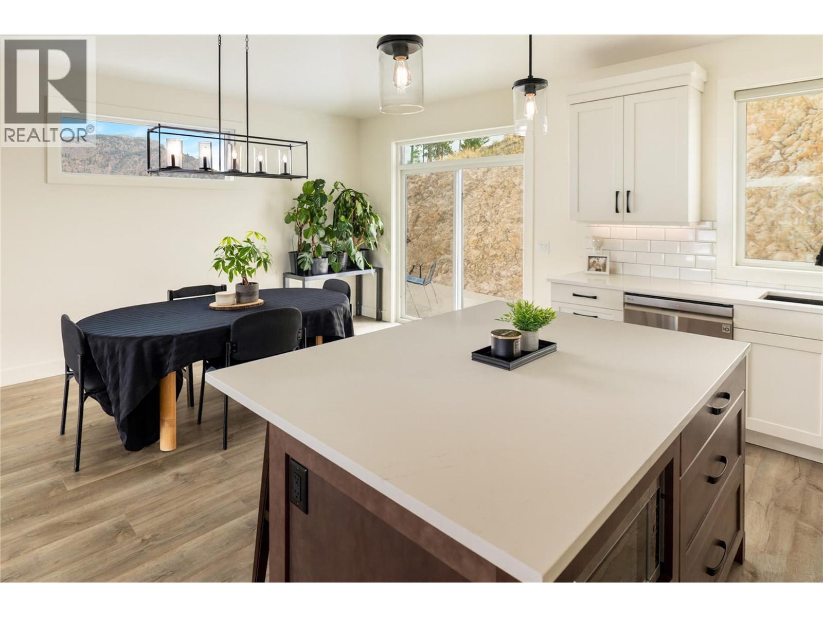  2203 LAVETTA Drive, Kelowna