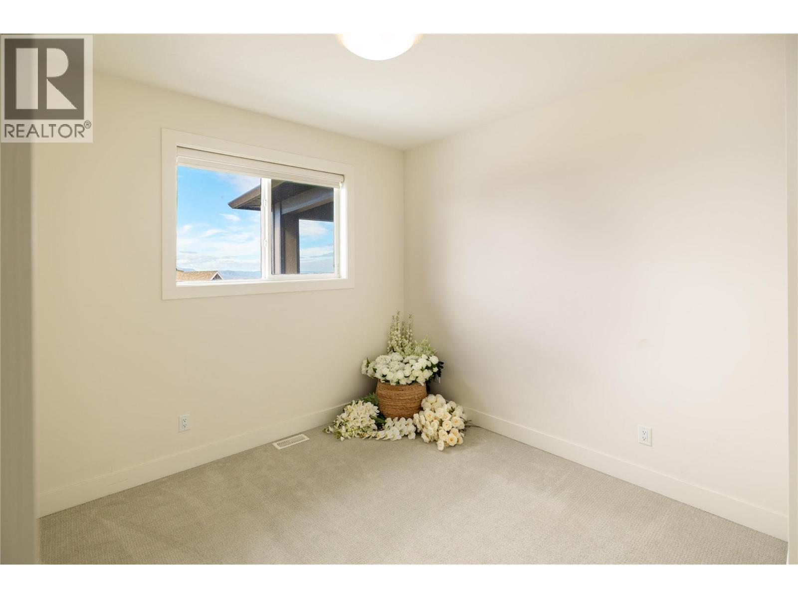  2203 LAVETTA Drive, Kelowna