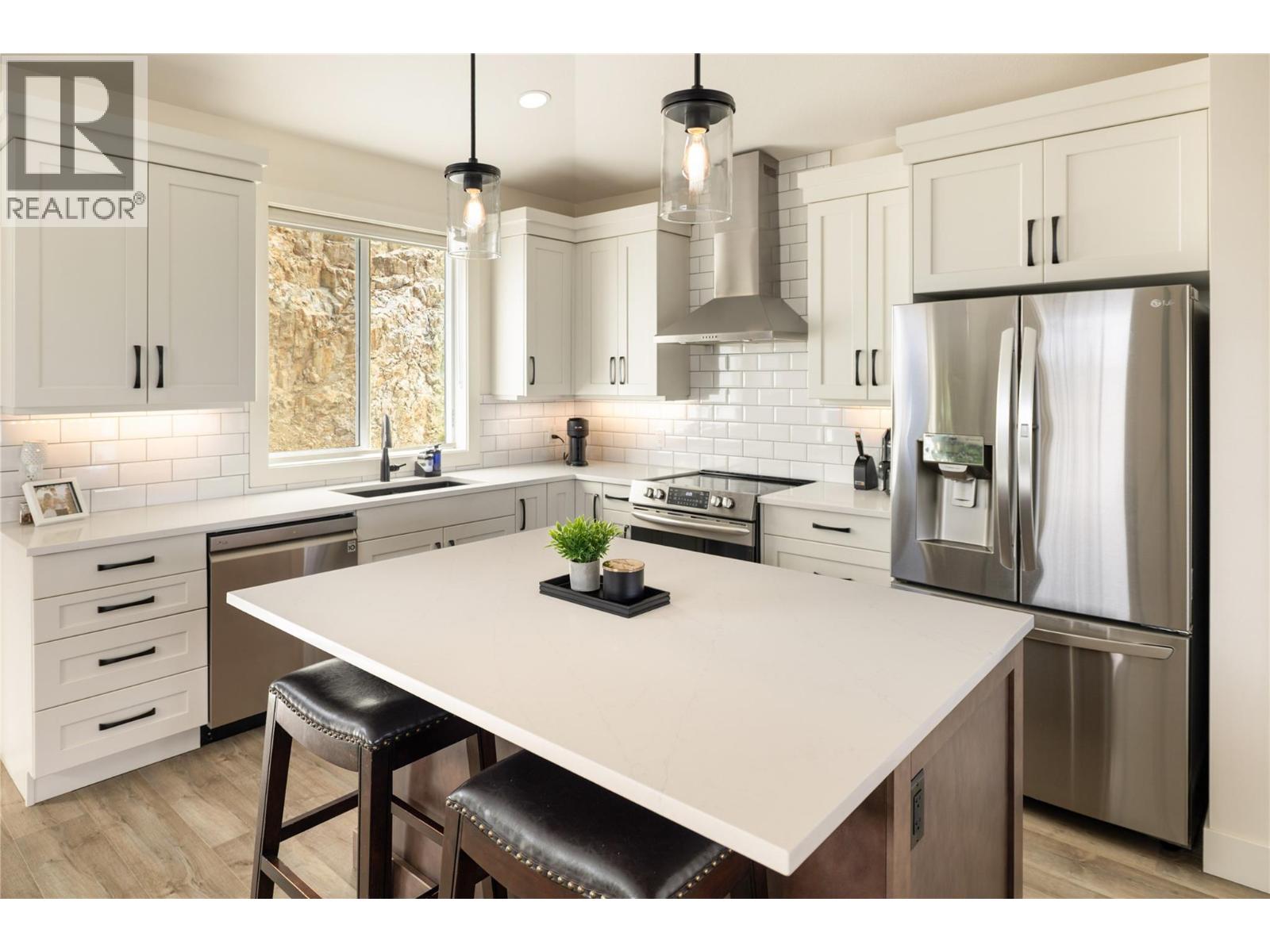  2203 LAVETTA Drive, Kelowna