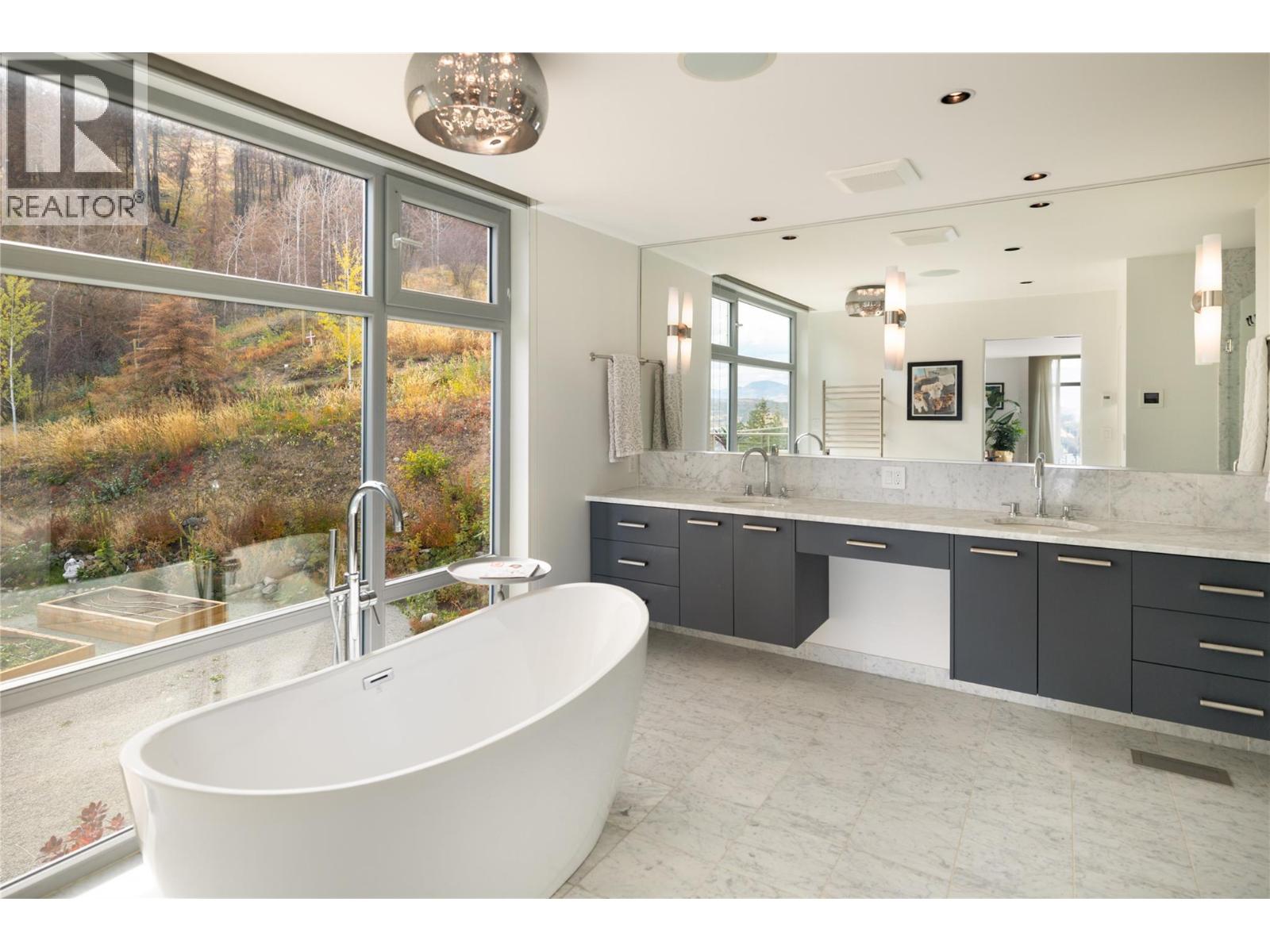 5 1750 Westside Road North, Kelowna