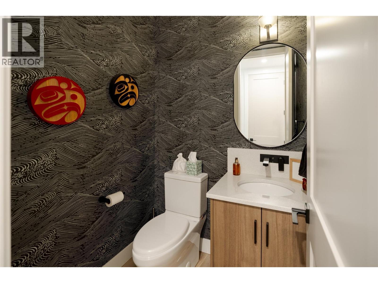  884 Patterson Avenue, Kelowna