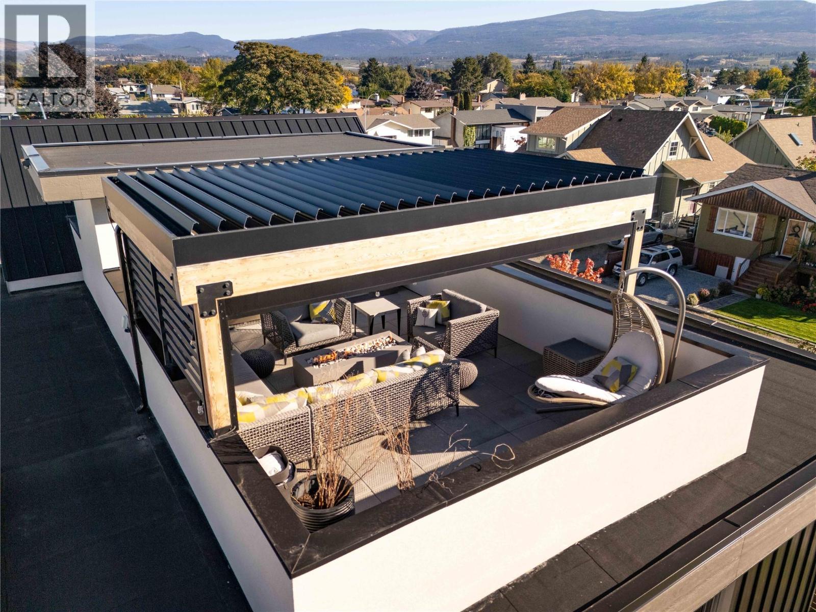  884 Patterson Avenue, Kelowna