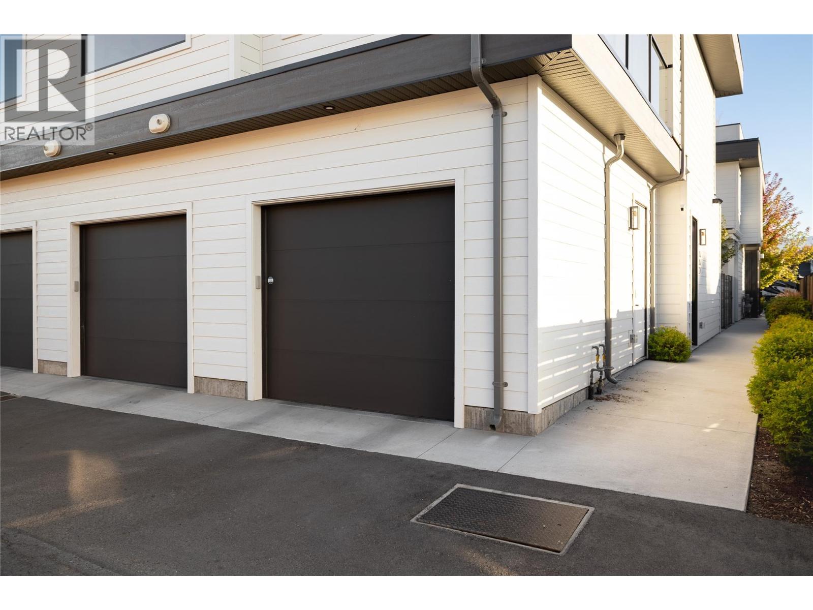  884 Patterson Avenue, Kelowna