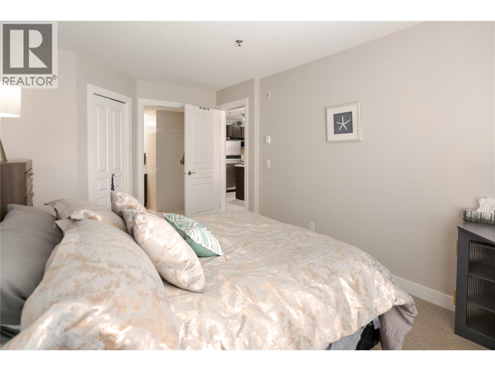 312 1083 Sunset Drive, Kelowna