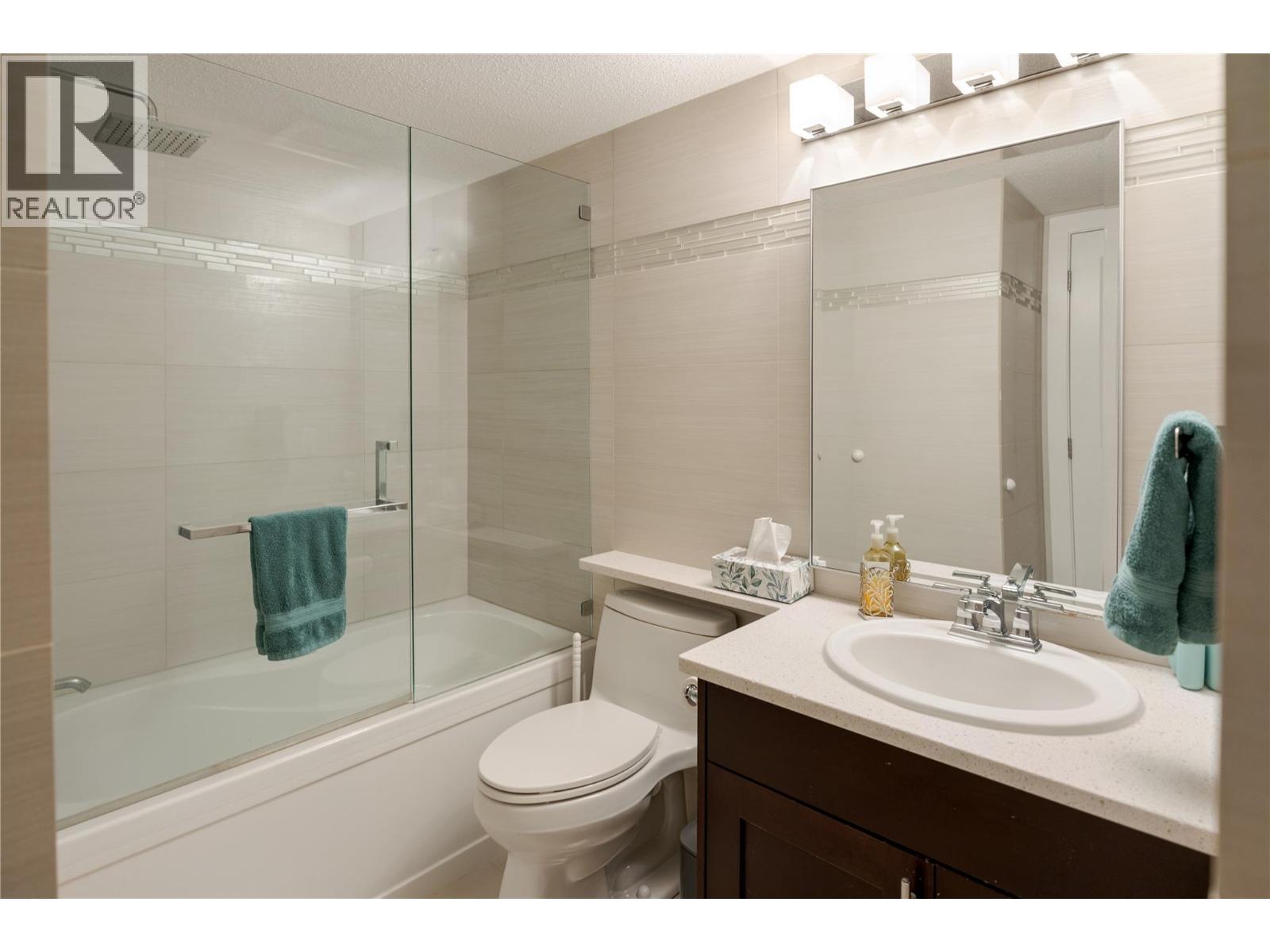 312 1083 Sunset Drive, Kelowna