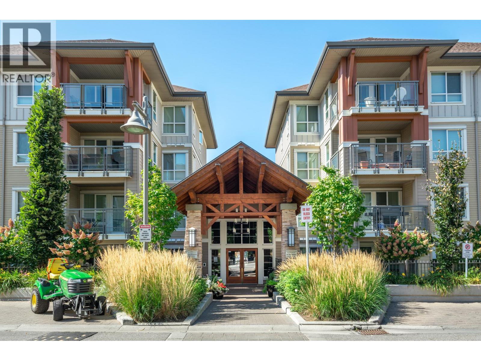 312 1083 Sunset Drive, Kelowna