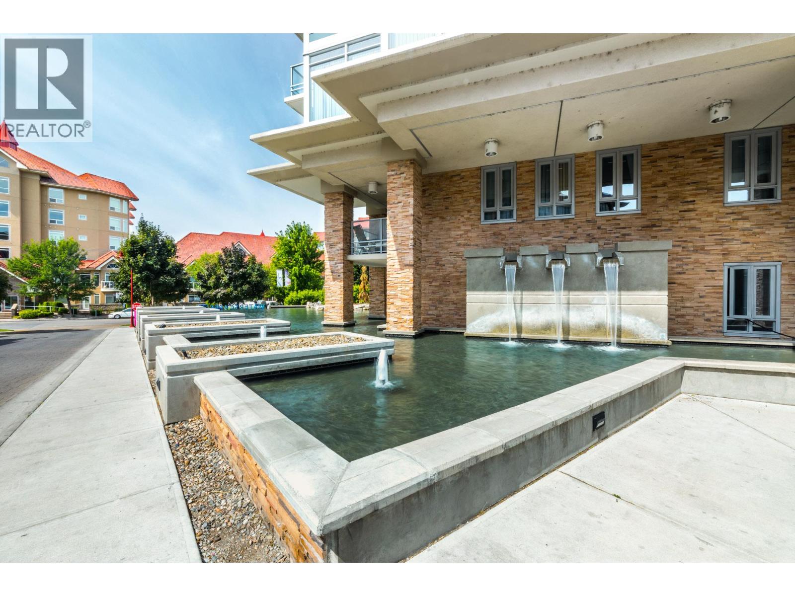 312 1083 Sunset Drive, Kelowna
