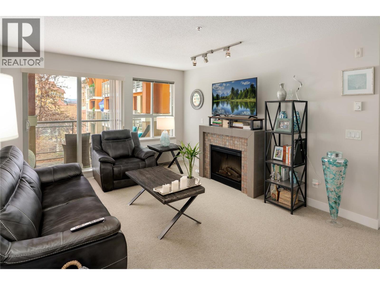 312 1083 Sunset Drive, Kelowna