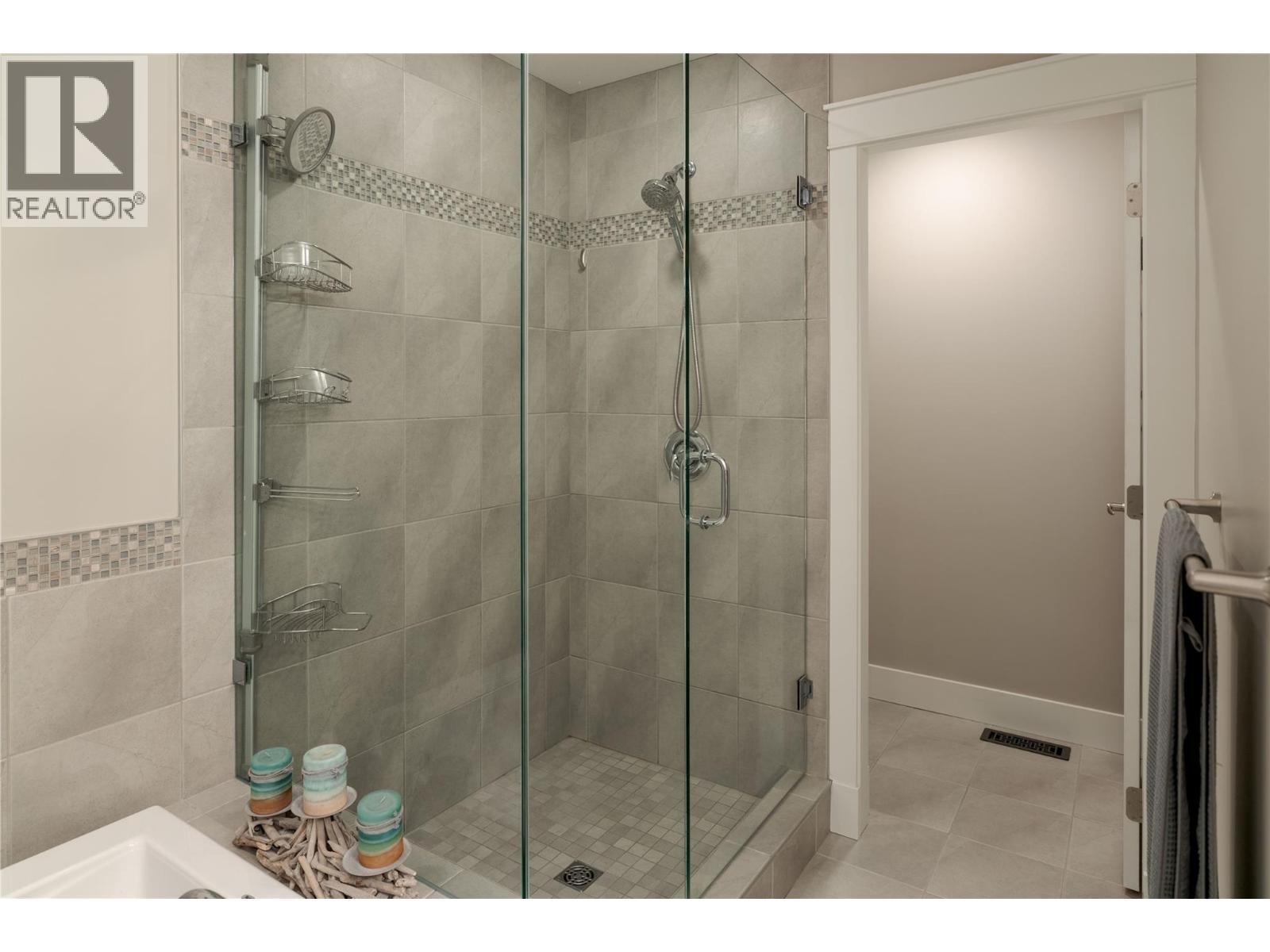 45 3359 Cougar Road, Westbank