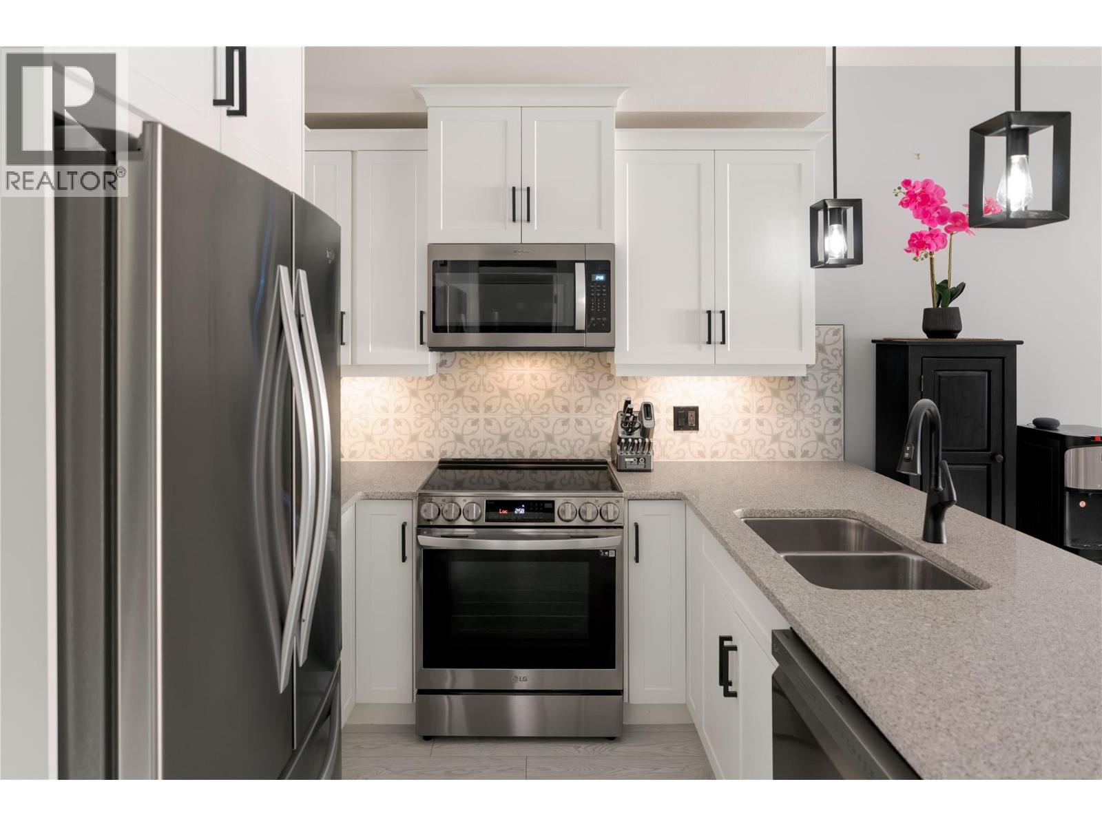 45 3359 Cougar Road, Westbank