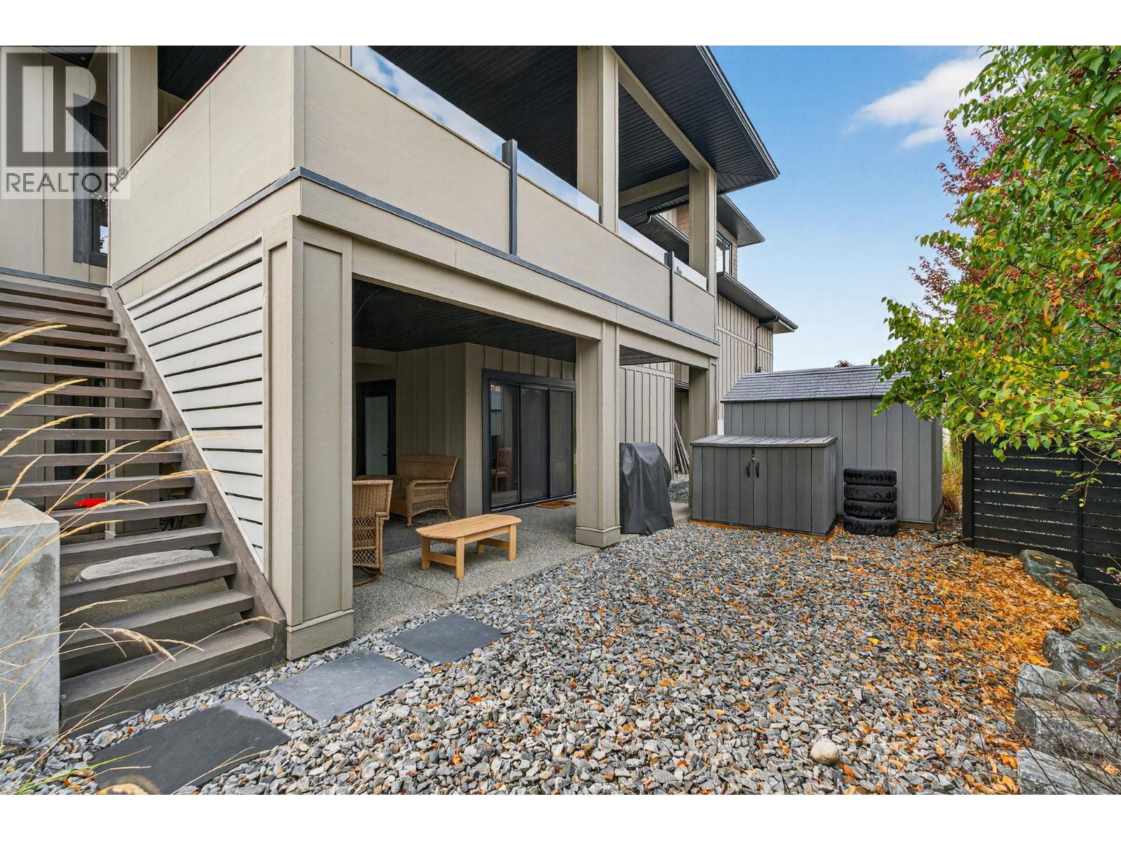  460 Rockview Lane, Kelowna