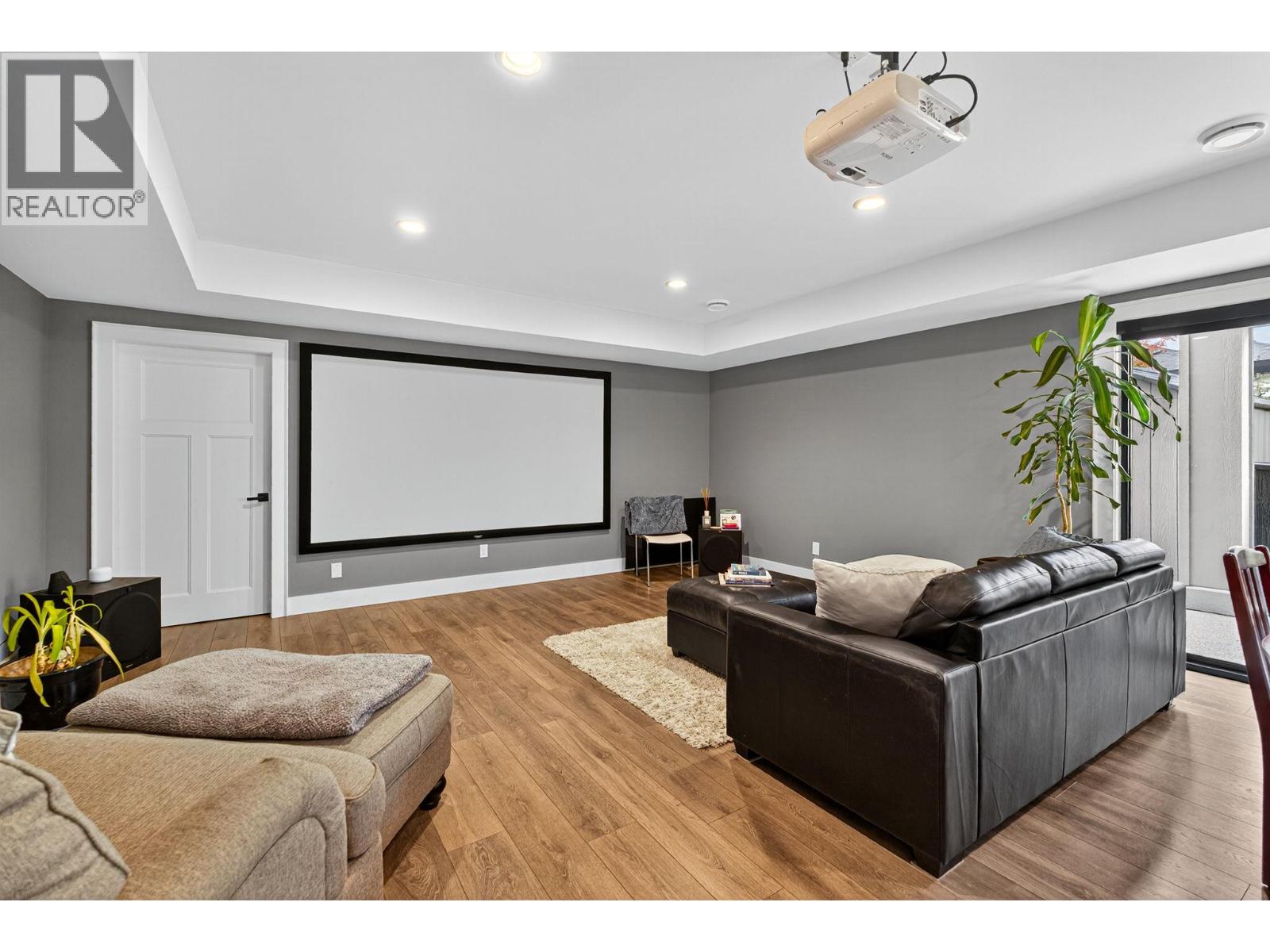  460 Rockview Lane, Kelowna