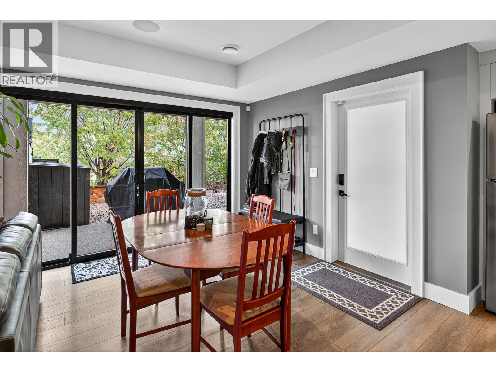  460 Rockview Lane, Kelowna