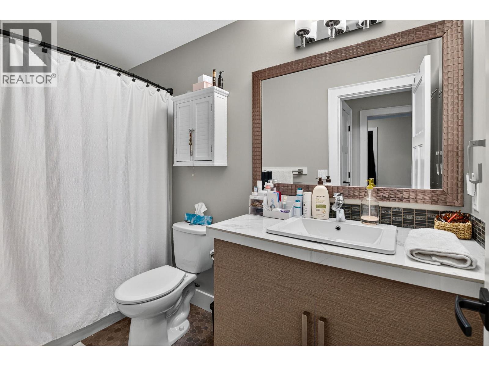  460 Rockview Lane, Kelowna